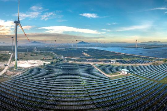 Renewable Energy Transition: Climate Solutions Taking Hold