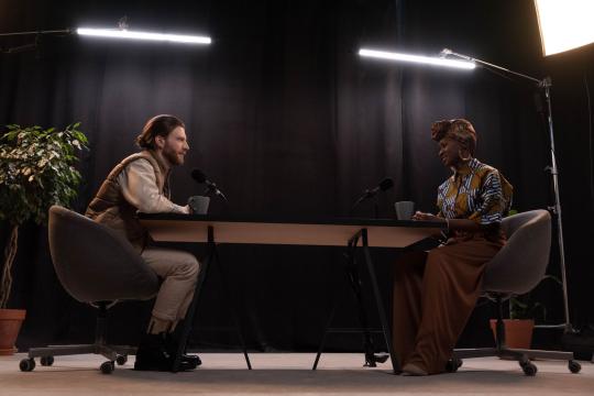 Clinton and Swisher's High Stakes podcast Is a Midterm Play