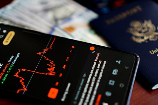 Robinhood Lets AI Trading Agents Buy and Sell Around the Clock