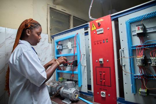 Gen Z skilled trades are outrunning college