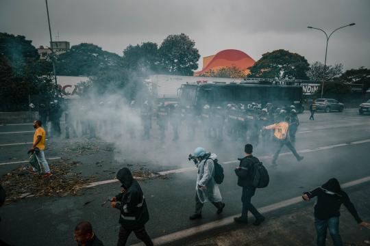 Chile Student Protests Met With Tear Gas Over Budget Cuts
