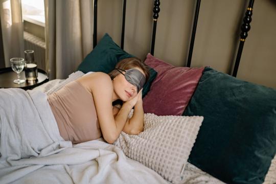 Smartwatch Sleep Apnea Screening: Stanford Put a Galaxy Watch to Test