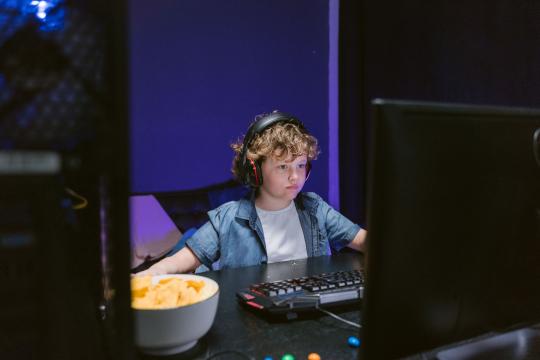 The 'Reporter Game' That Quiets Sensory Overload in Autistic Kids