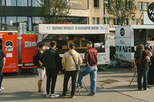 Food-First Travel: Young Travelers Book Trips for the Menu