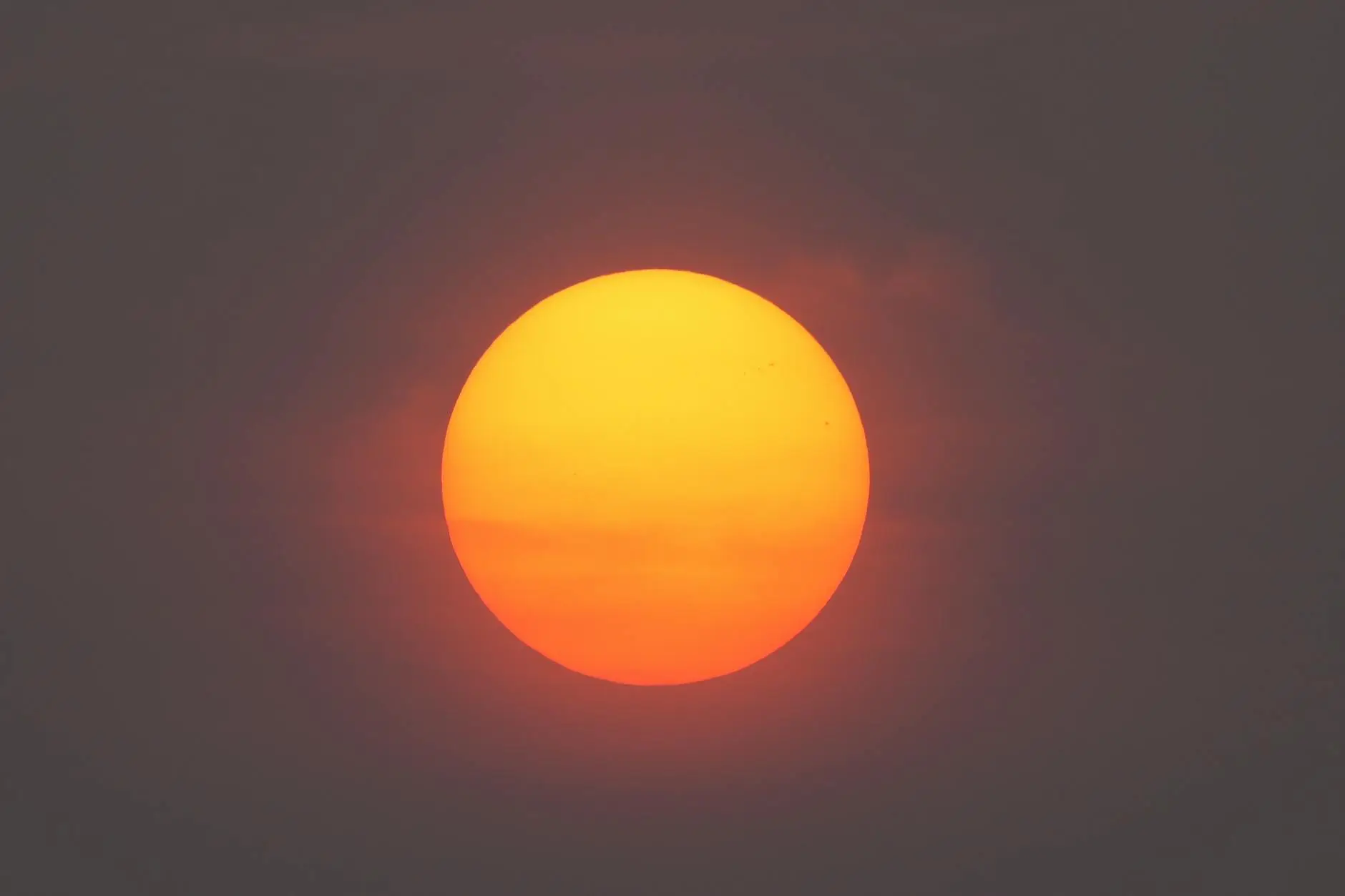 Brisbane Sherwood Fire Sends Smoke Across Queensland Capital