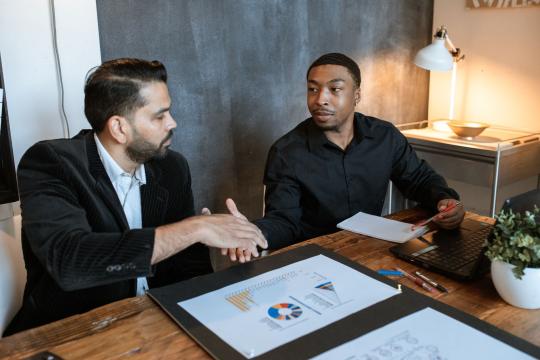 Gen Z Founders Hiring Surge Defies Corporate Pullback
