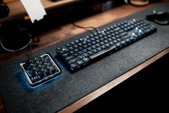 ComboX's Tactile Macro Console Brings Buttons Back to Desk Setups