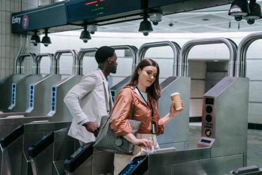 Barclays Office Mandate Delayed After Staff Pushback Wins