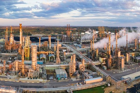 Oil Prices Iran Conflict: $100 Barrel Shakes Global Markets