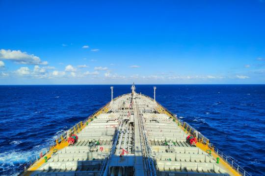 Trump Threatens to Blockade Strait of Hormuz