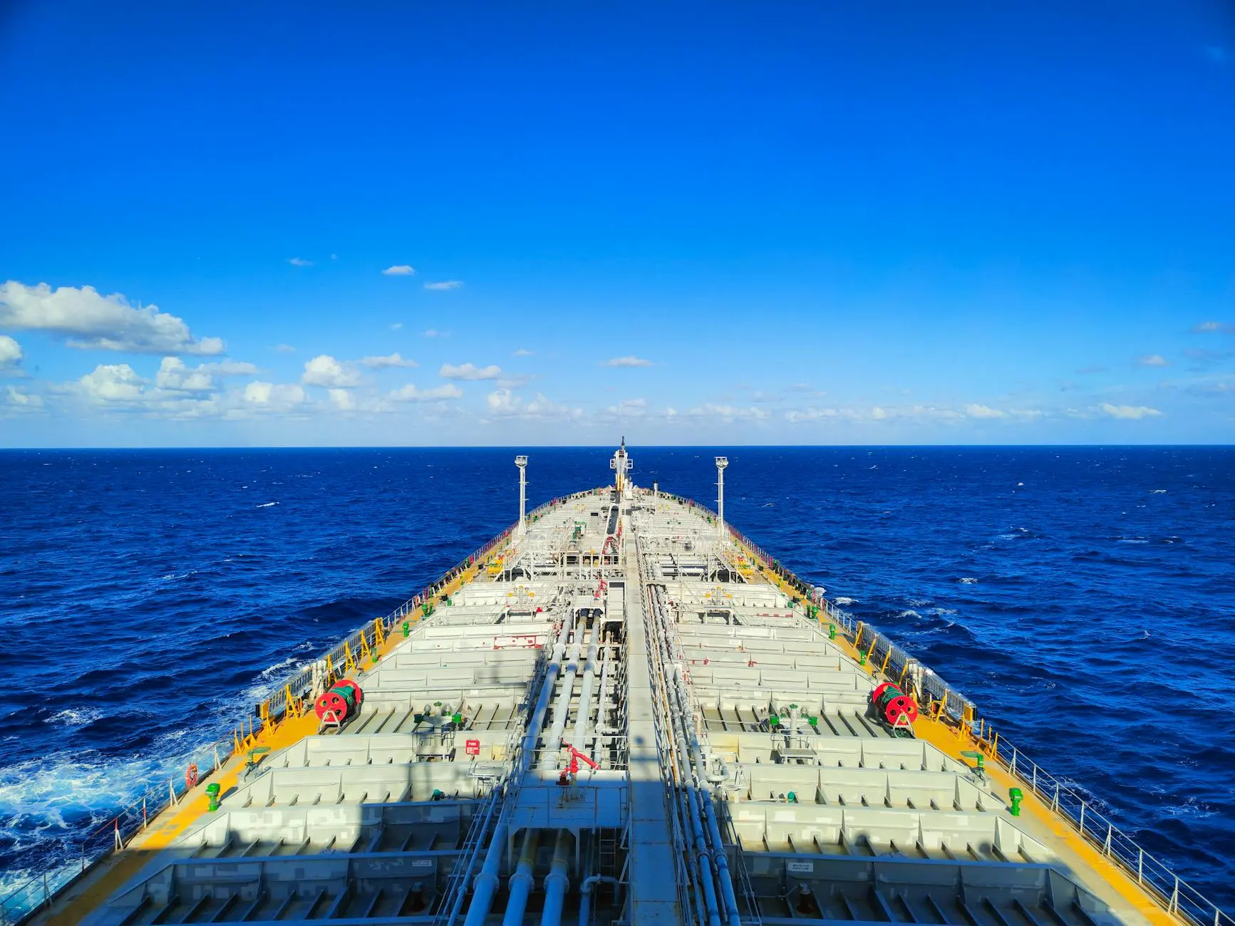 Trump Threatens to Blockade Strait of Hormuz