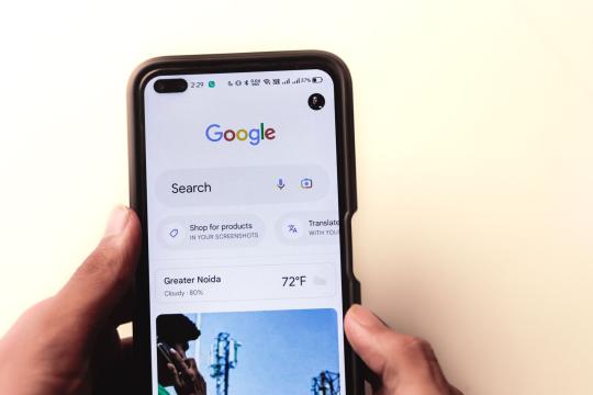 Clicks Communicator Keyboard Phone Ships in December