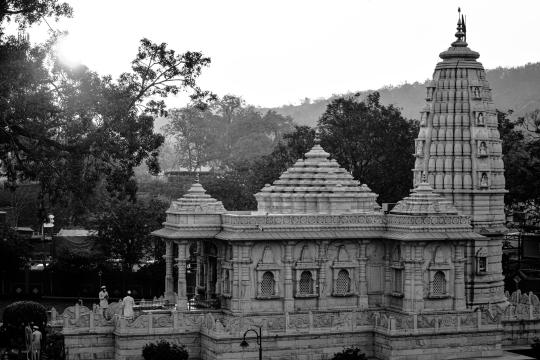 Gwalior Temple Crash Kills 15 Navratri Devotees