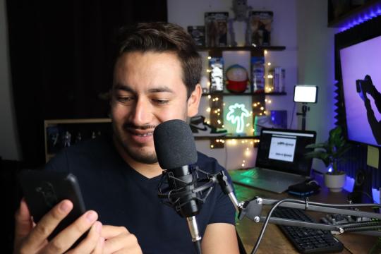YouTube Comments Get GIF Replies, Voice TV Posts and Jewels