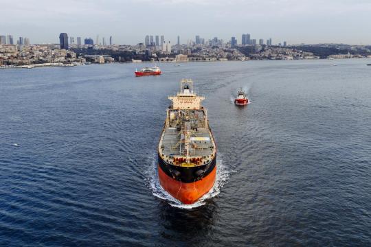 Iran Conflict: Strait of Hormuz Closure Shakes Global Markets