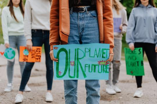 Canadian Teens' Youth Climate Lawsuit Clears Court Hurdle