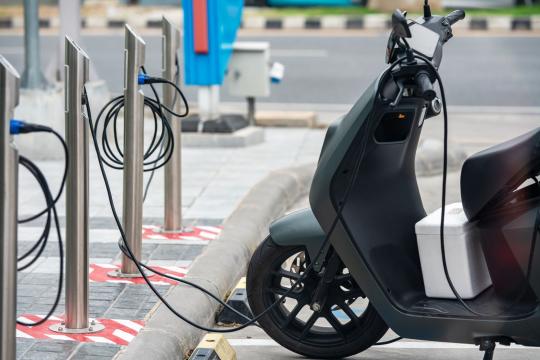 US EV Sales Are Growing Again After the Tax Credit Bust