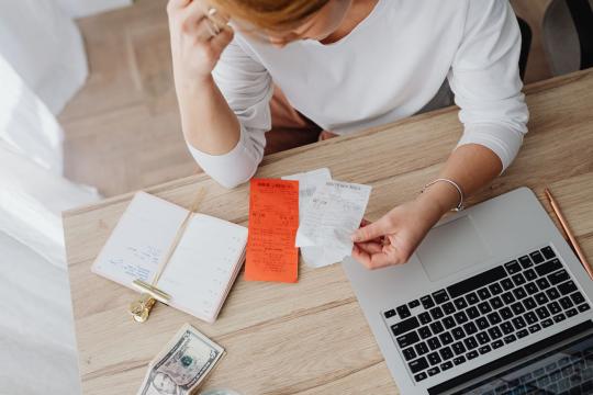 Moneymaxxing and No-Buy Years Are Rewriting Saving in 2026