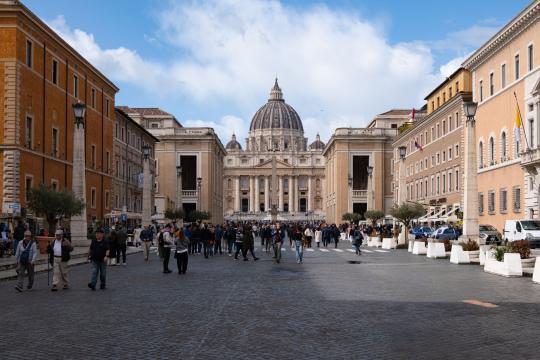 Pope Leo Diagnosed With Lung Cancer After Surgery, Vatican Says