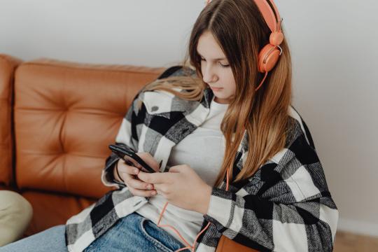 Deezer Will Let You Block AI-Generated Music Entirely