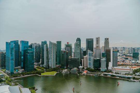 Indonesia Wildfire Haze Shuts Schools, Chokes Singapore